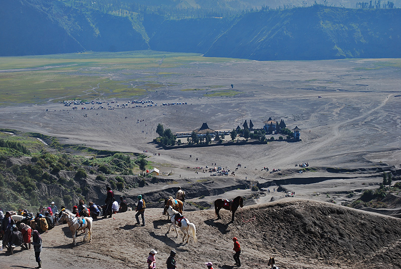 Jeeptour & Hiking  Bromo Volcano. Indonesia private tours