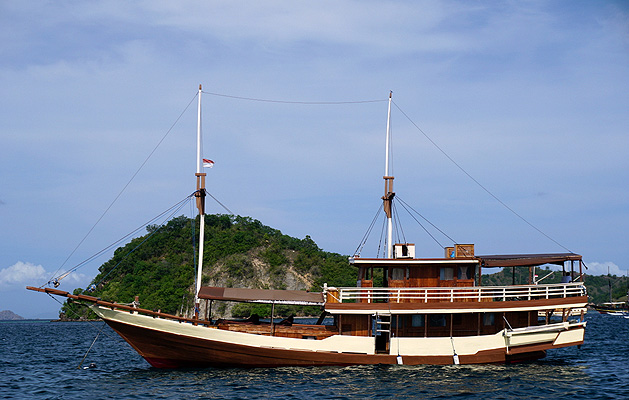 Pasolle boat on our Komodo Tour in Komodo National Park in Indonesia