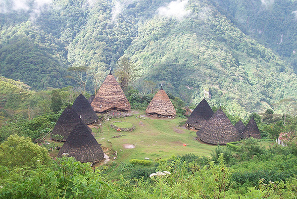 Sehenswürdigkeiten Flores Indonesien 