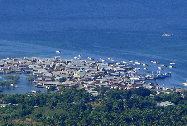 Bajo fishing village Wuring from view point Nilo